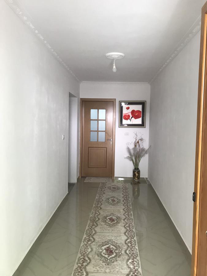 Tourists Guest House จีโรคาสเตอร์ ภายนอก รูปภาพ